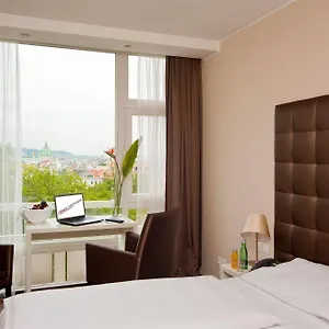 Pakat 3*, Viena Austria